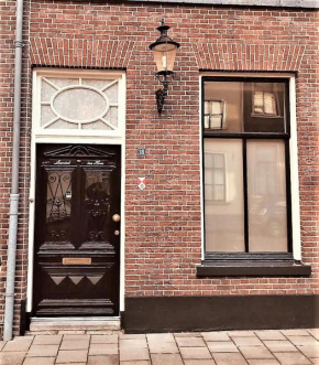 De Buurvrouw Nr.18